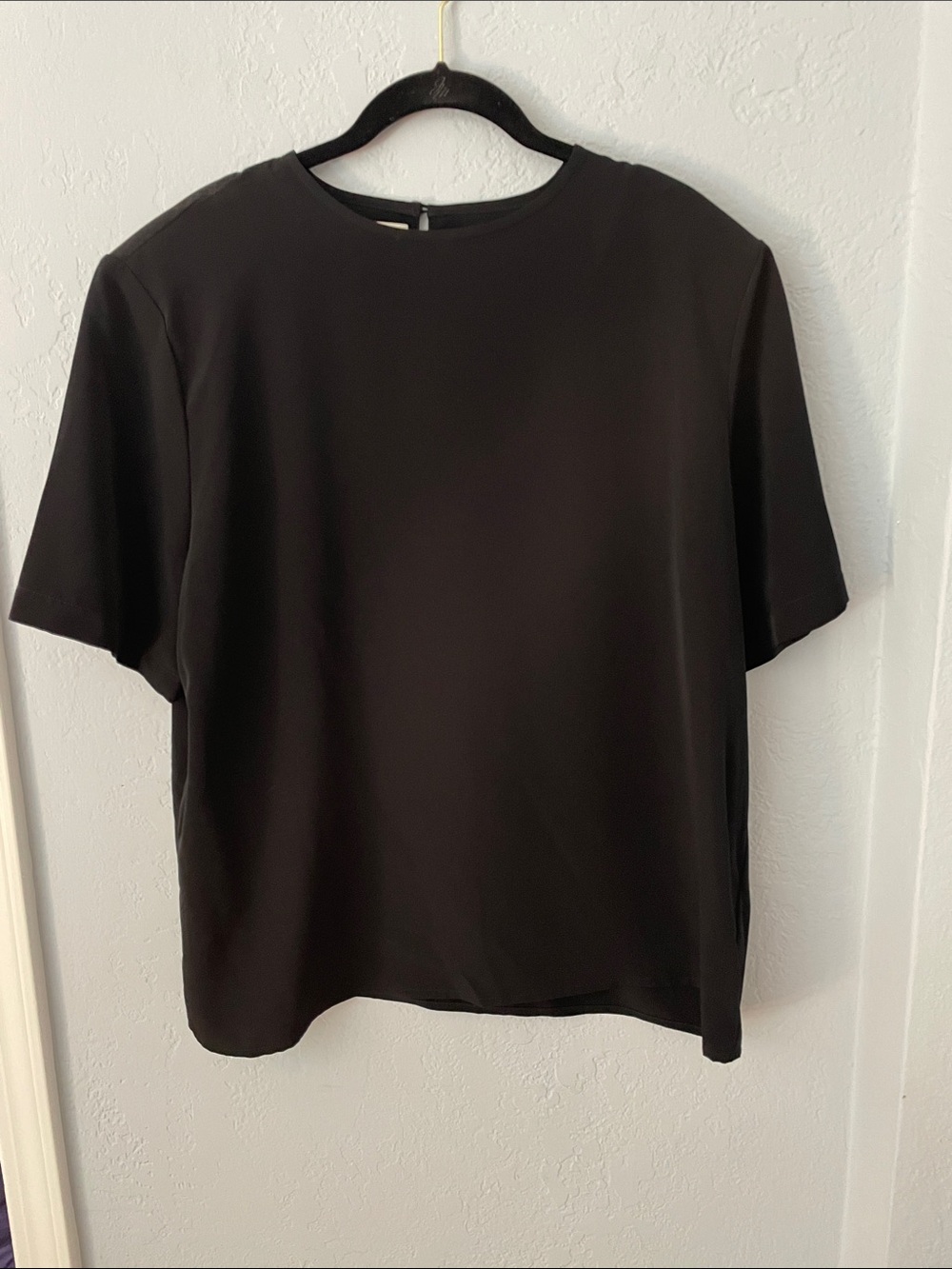 Women's Black Short-Sleeve Blouse - Minimal